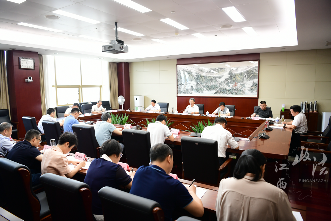 省委政法委舉行領導班子理論學(xué)習中心組暨主題教育專題民主生活會(huì)集體學(xué)習